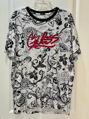 GUESS LA Short-Sleeve Tee with Black Tattoo Style Graphic & Red Logo XL